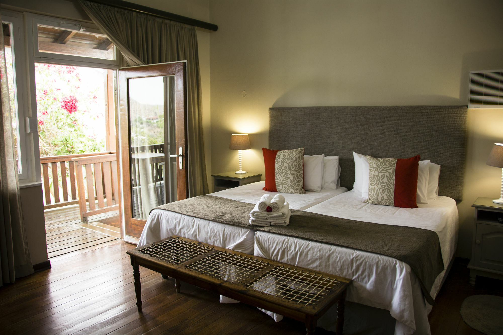 Hilltop Guest House Windhoek Exterior foto